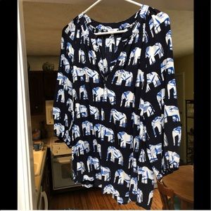 Blue elephant Crown & Ivy top sz Large